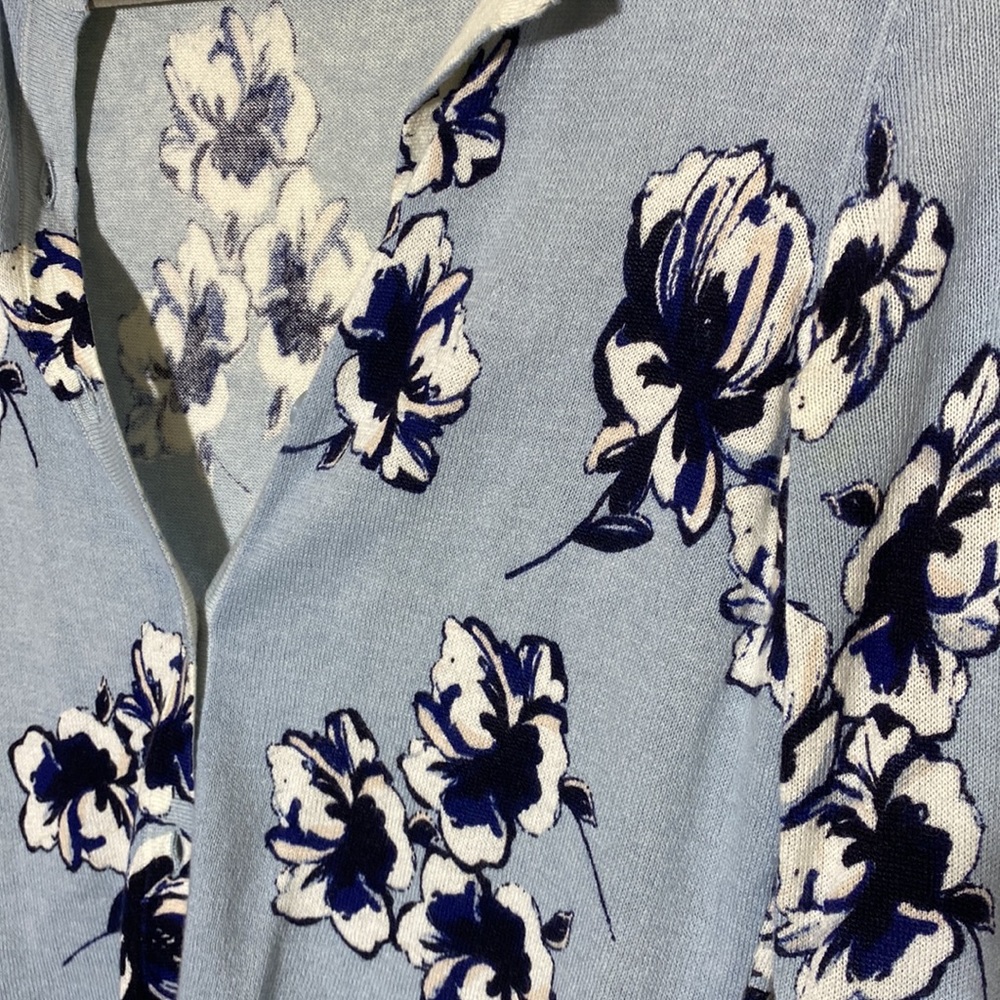 Flower cardigan from Ann Taylor - Picture 2 of 3